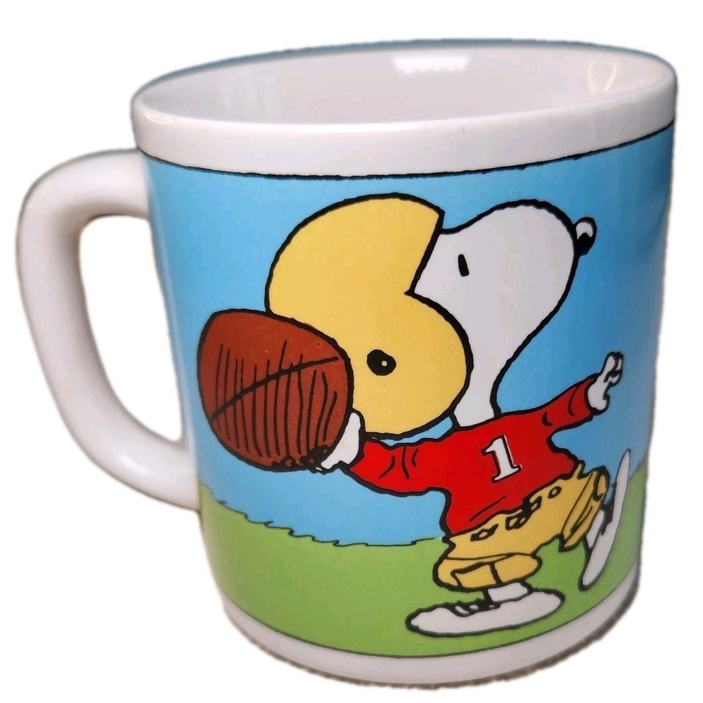 SNOOPY 1958 Football Coffee Mug Cup Schultz Willitts Designs Peanuts VTG